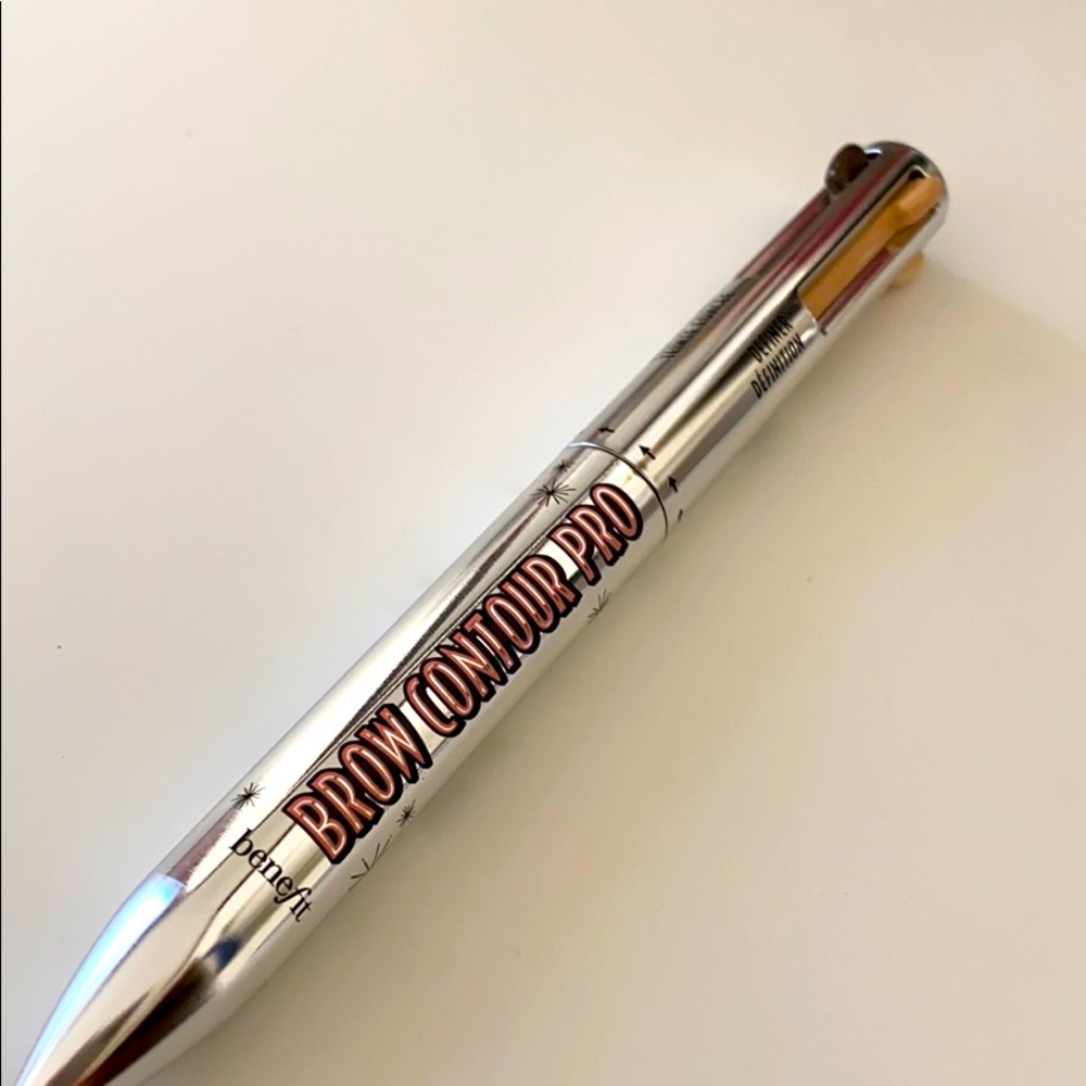 Brow contour pro pencil.